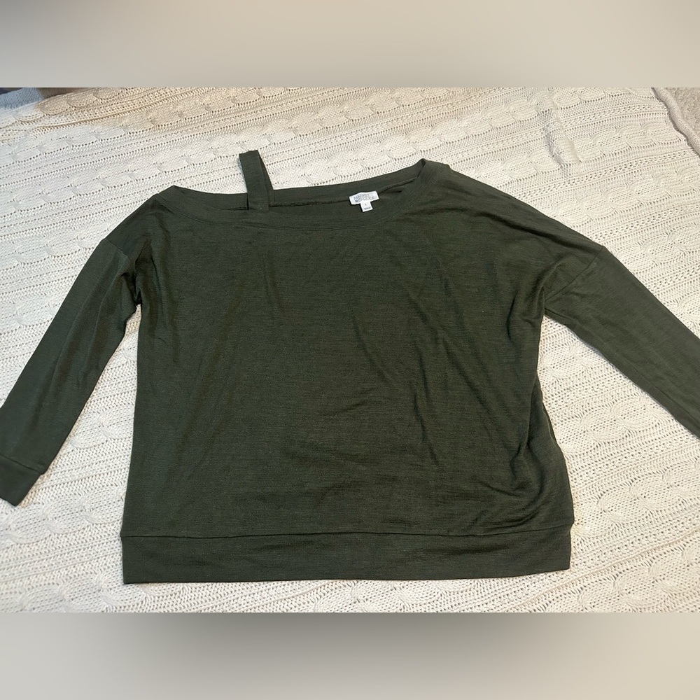 Hunter green off the shoulder sweater size L